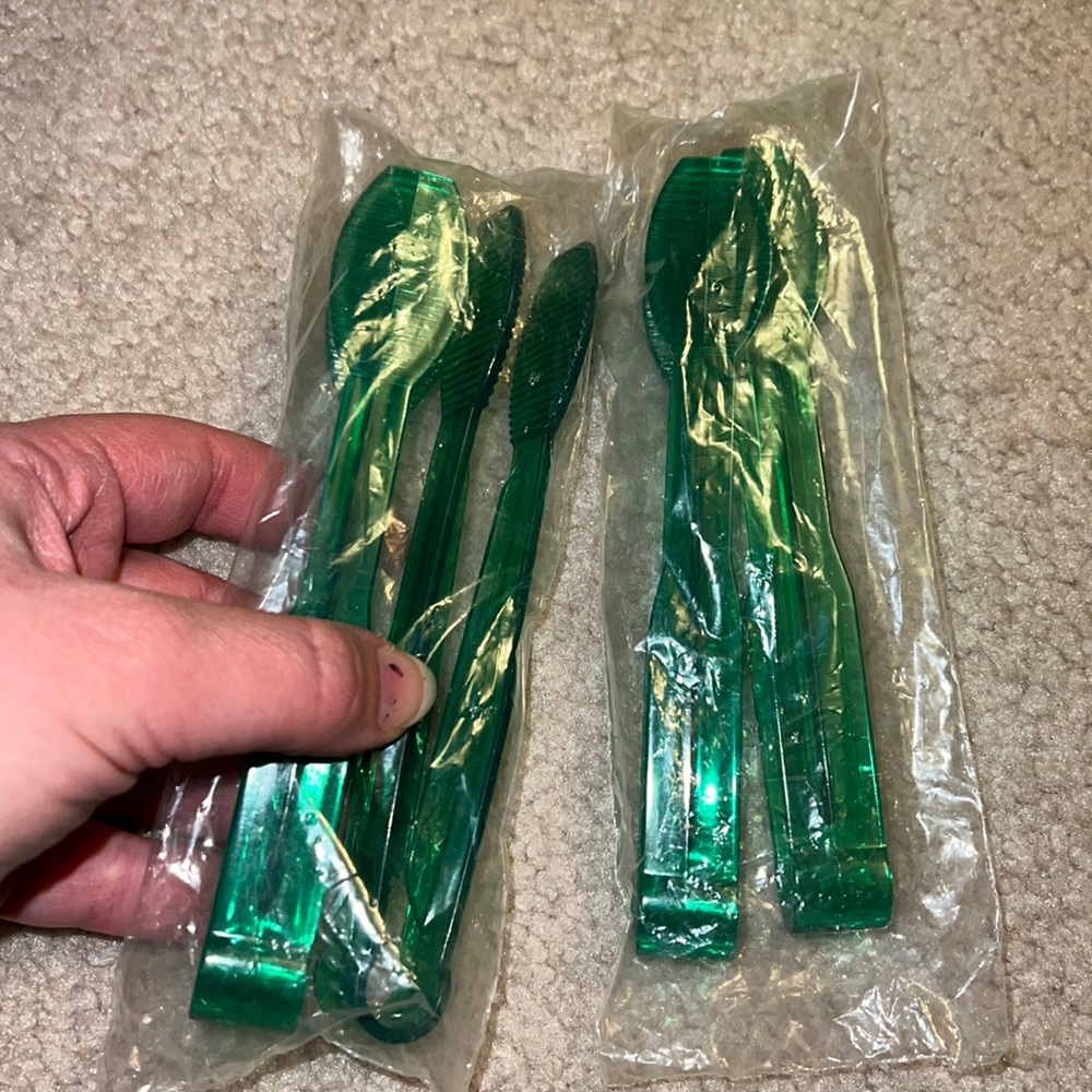 NIB 4pc mini green plastic tongs